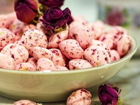 خرید و قیمت شکر پنیر گل محمدی + فروش عمده